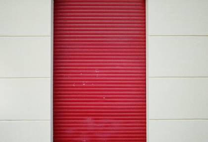 zorgeloos-de-zomer-door-met-rolluiken-verduistering-isolatie-en-veiligheid-in-een